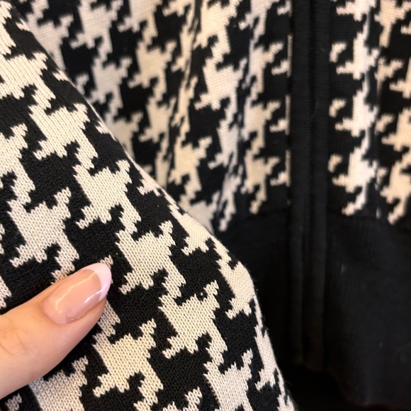 Knit Zip Up Cardigan - Picture 2 of 4